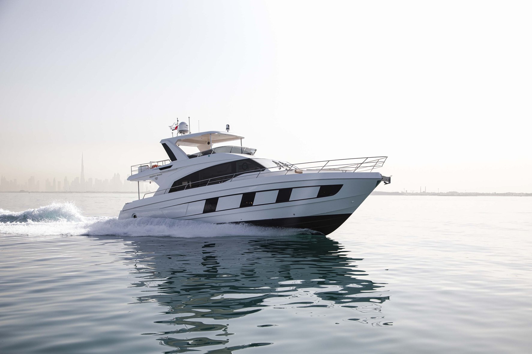 Majesty 62 - Profile (6)