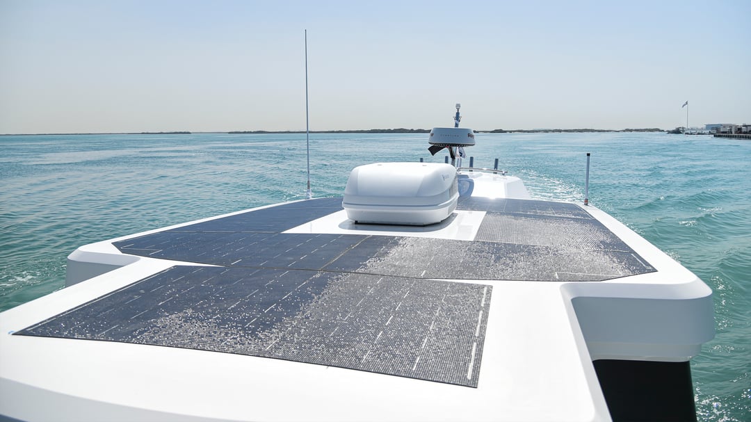 SilverCat 34 Luxury_Solar Panels